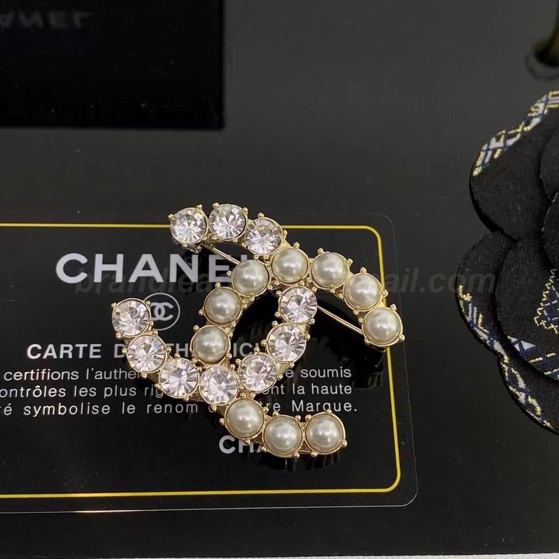 Chanel Brooch 187